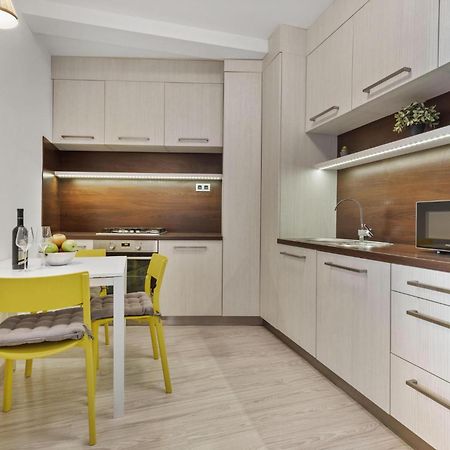 Apple Apartment Bratislava Esterno foto