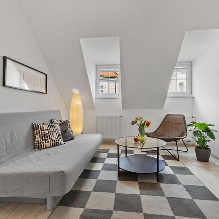 Apple Apartment Bratislava Esterno foto