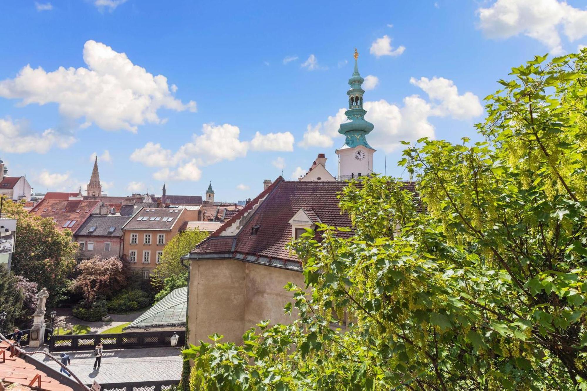 Apple Apartment Bratislava Esterno foto