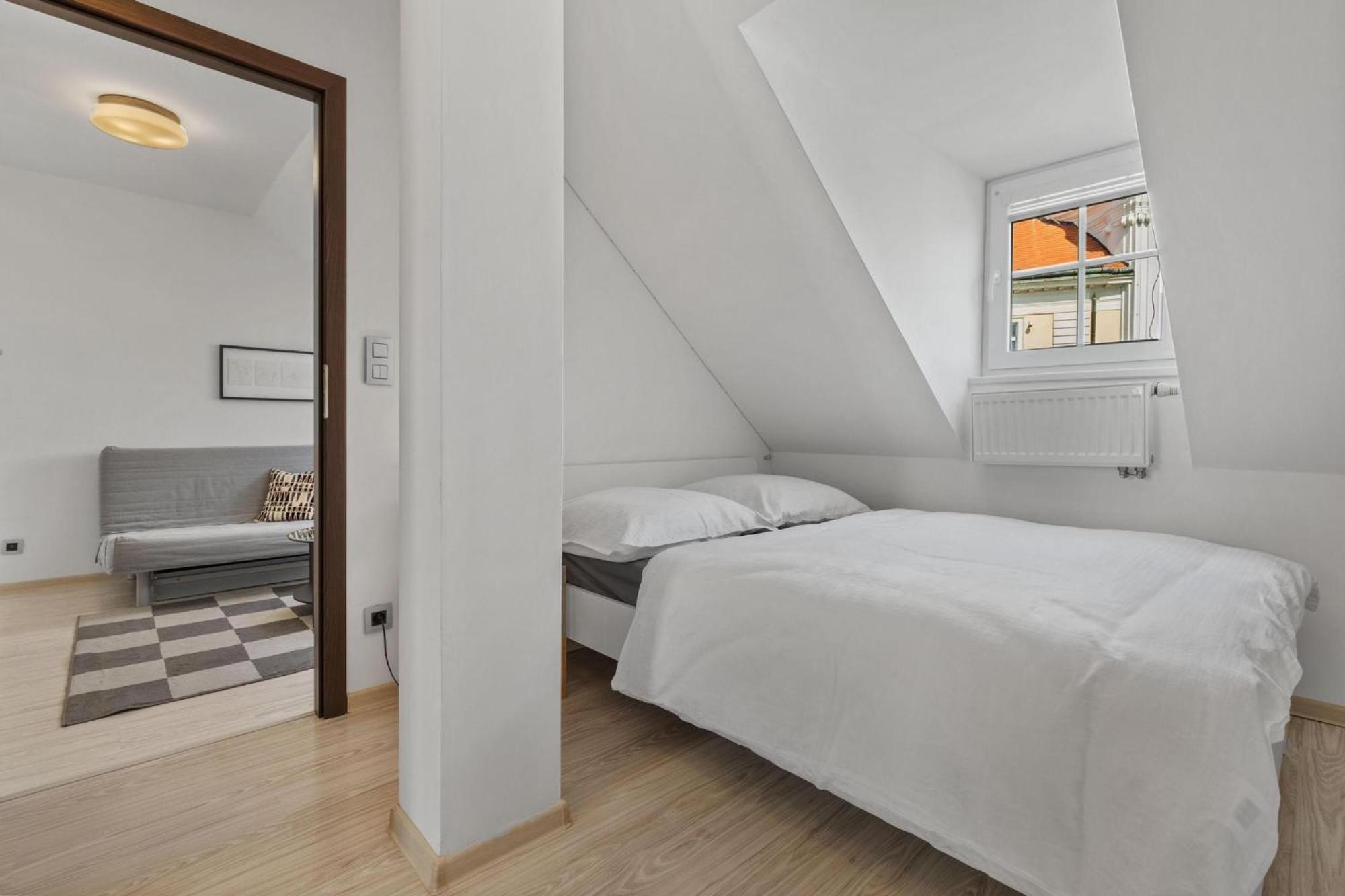 Apple Apartment Bratislava Esterno foto